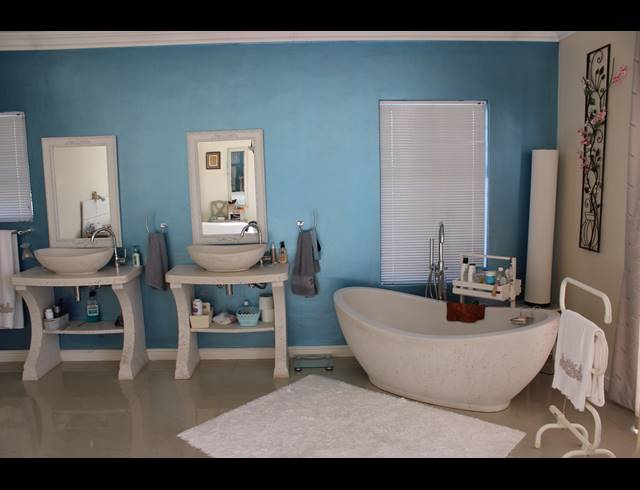 3 BEDROOM FREESTANDING FOR SALE IN PORT OWEN